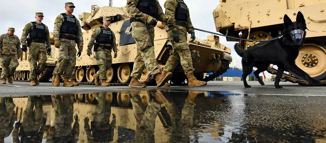 Προσπαθεί να «εμψυχώσει» τους Ουκρανούς σύμβουλος του Β.Ζελένσκι: «Το ΝΑΤΟ θα κάνει ασκήσεις με αντιρωσικό σενάριο»